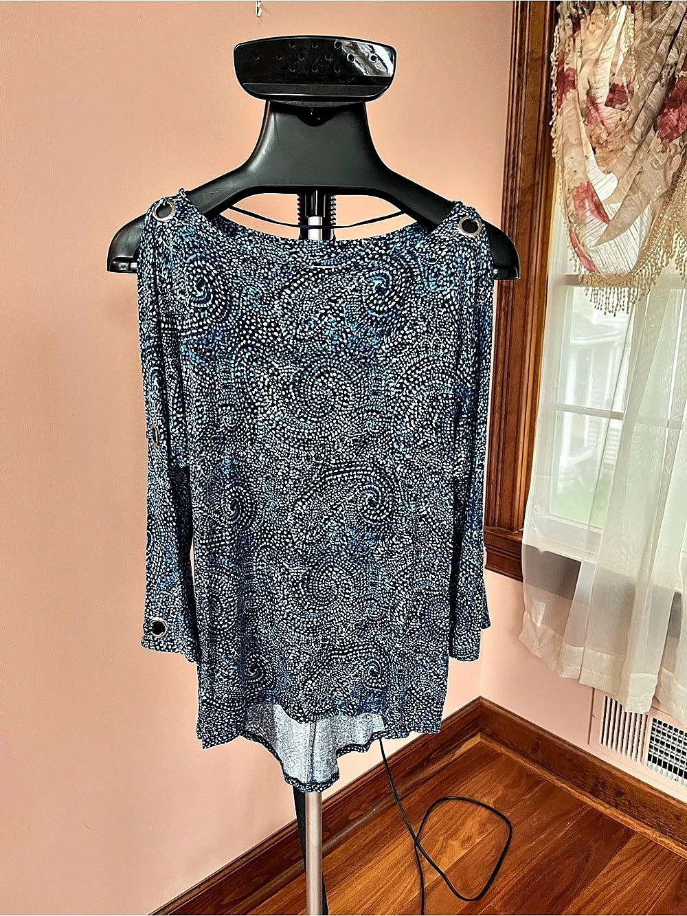 cable & gauge Paisley Tunic in Blue & White Size Medium